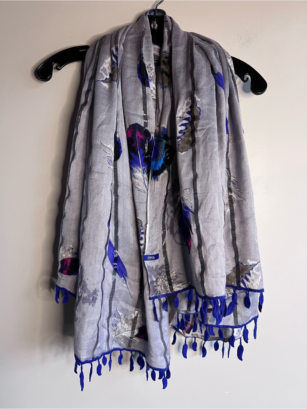 Echo Gray Feather Print Tassel Scarf Lightweight Wrap Shawl Boho Fringe Scarf